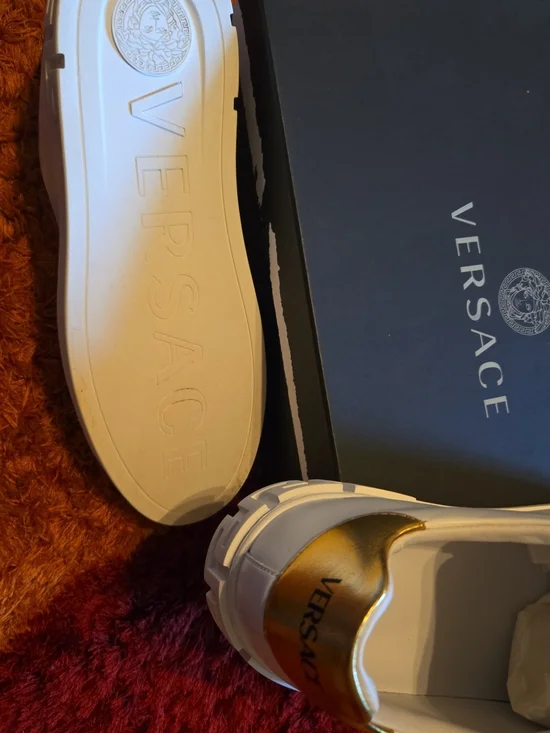 Versace White Leather Men's Athletic Sneakers with Gold Stamped Detail - Picture 4 of 7